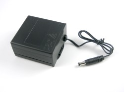 8xAA Battery Holder with Plug